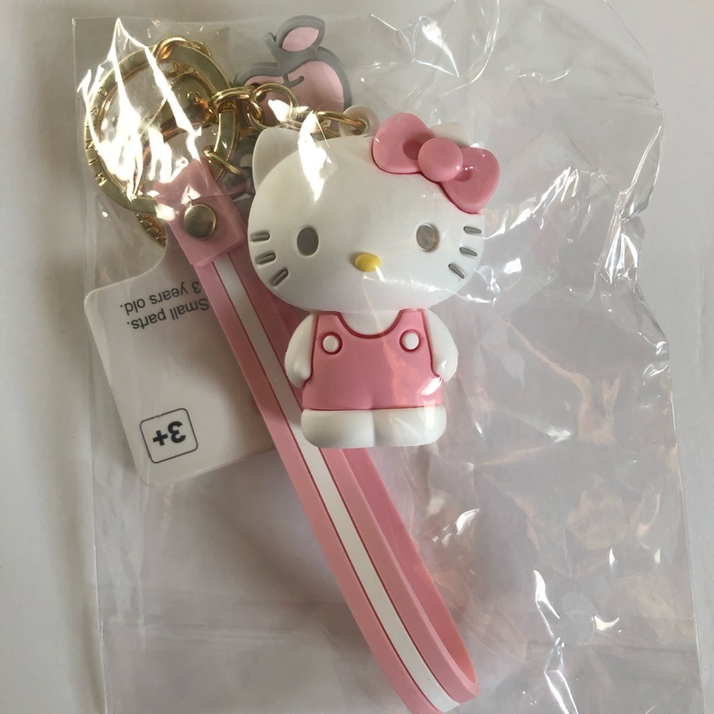 Hello Kitty keychain